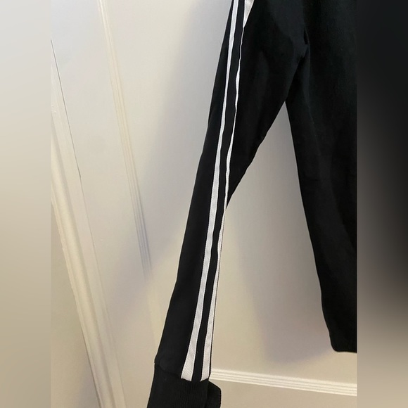 ADIDAS Size Small - Picture 4 of 4
